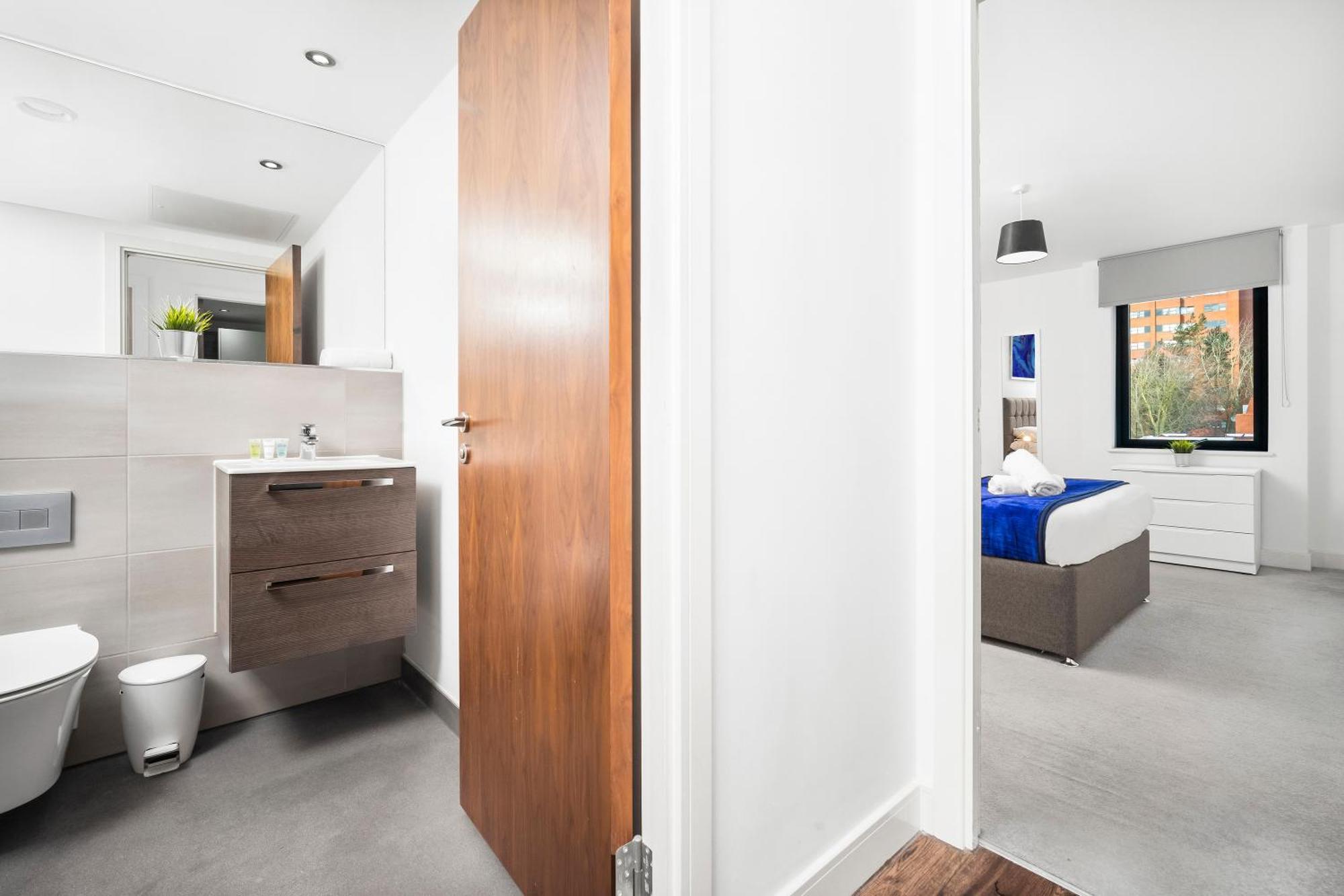 Luxury - Centre - Rated - 318h Apartment *